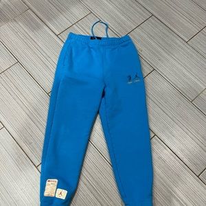 Lightly worn Jordan by Union sweatpants size L